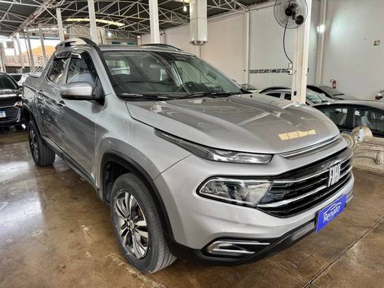 FIAT TORO 1.3 TURBO 270 FLEX FREEDOM AT6 FIAT TORO 1.3 TURBO 270 FLEX FREEDOM AT6
